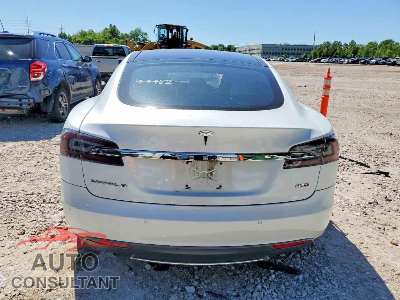 TESLA MODEL S 2015 - 5YJSA1H26FF091982