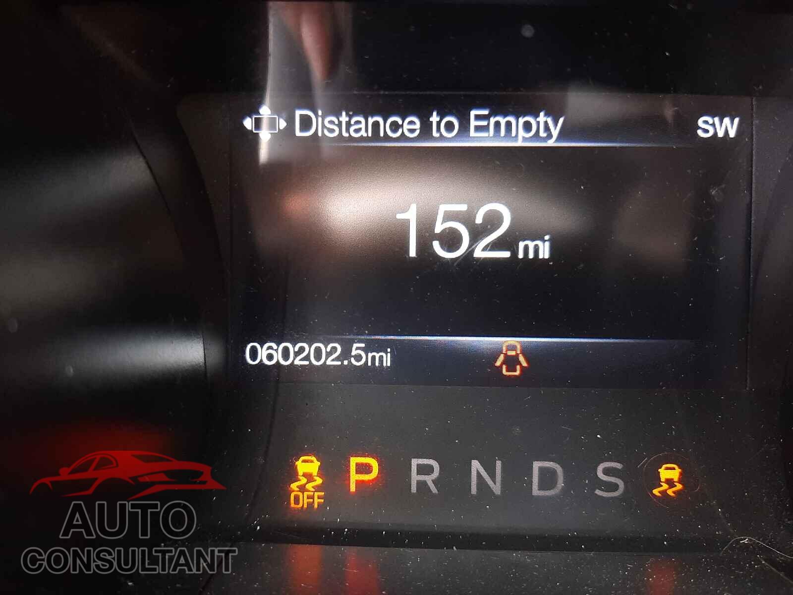 FORD MUSTANG 2019 - 1FATP8UH3K5149215