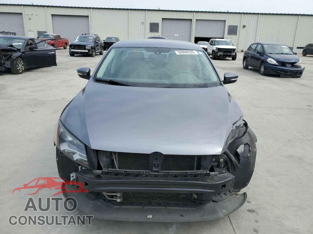 VOLKSWAGEN PASSAT 2015 - 1VWAT7A33FC038128