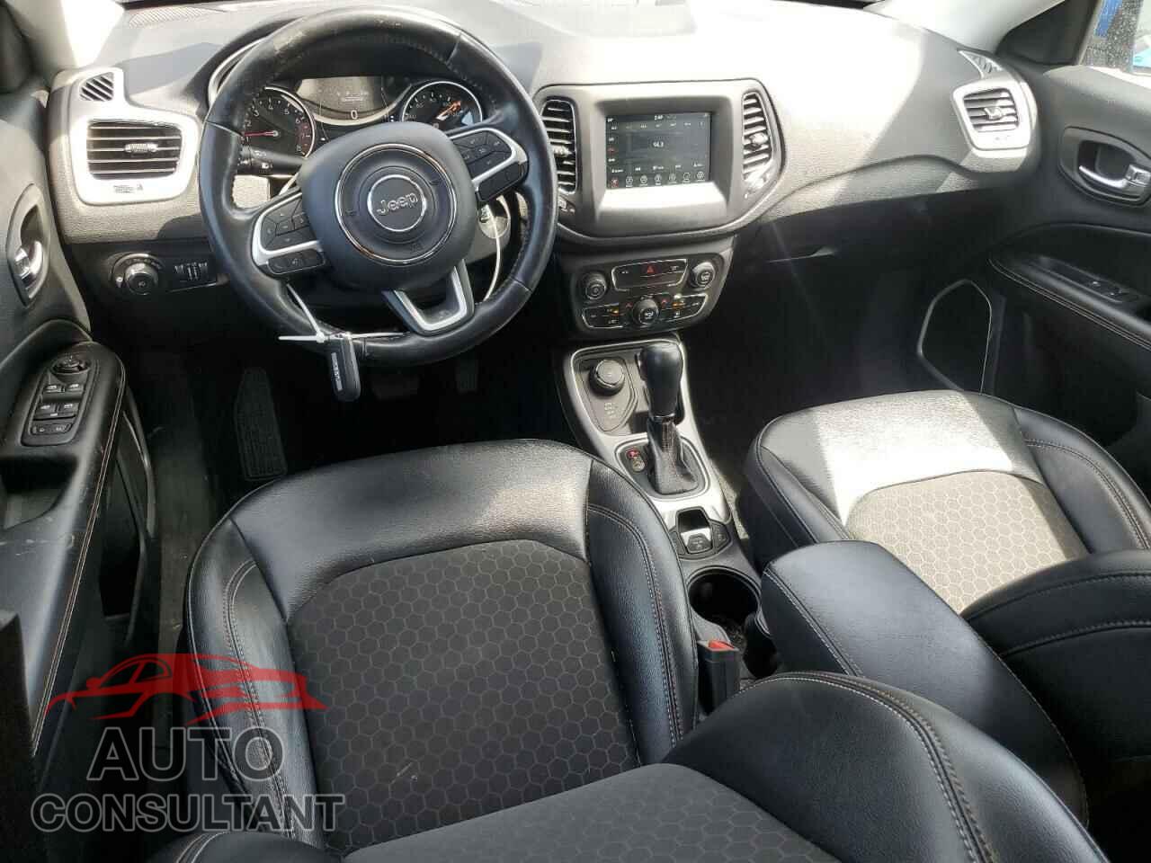 JEEP COMPASS 2020 - 3C4NJDBB8LT105112