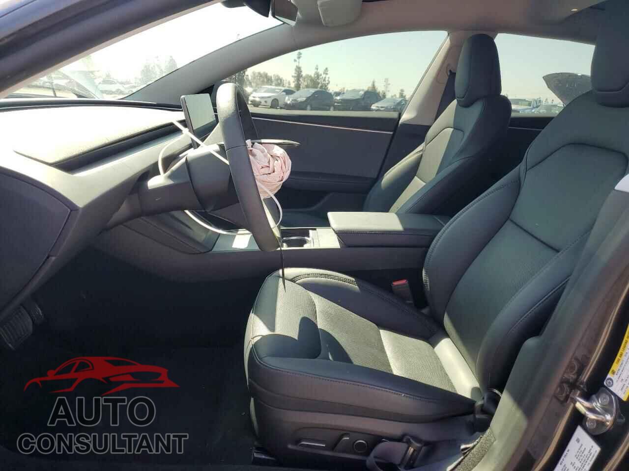 TESLA MODEL 3 2024 - 5YJ3E1EA5RF831272