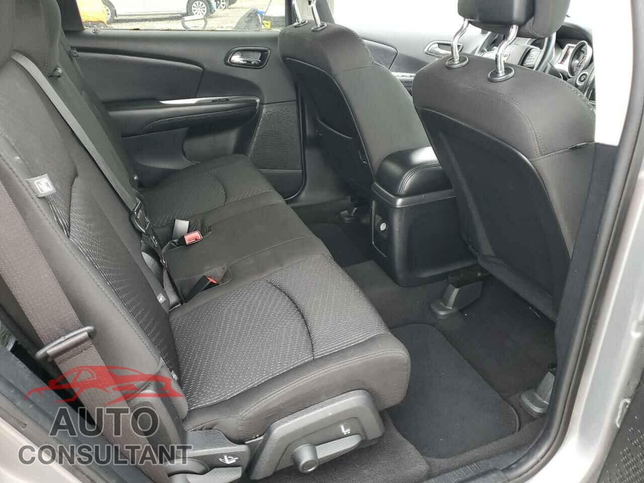 DODGE JOURNEY 2017 - 3C4PDCBG8HT532948