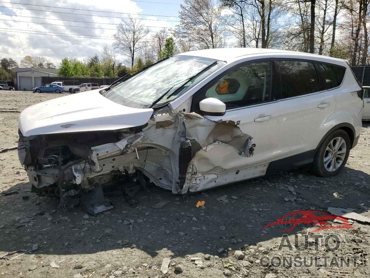 FORD ESCAPE 2017 - 1FMCU9GD6HUA67846