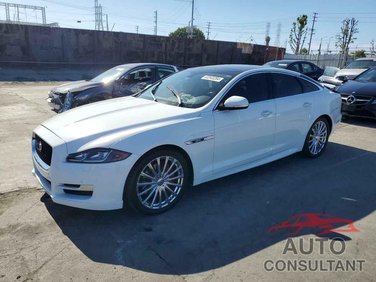 JAGUAR XJ 2016 - SAJWA1C77G8V95691