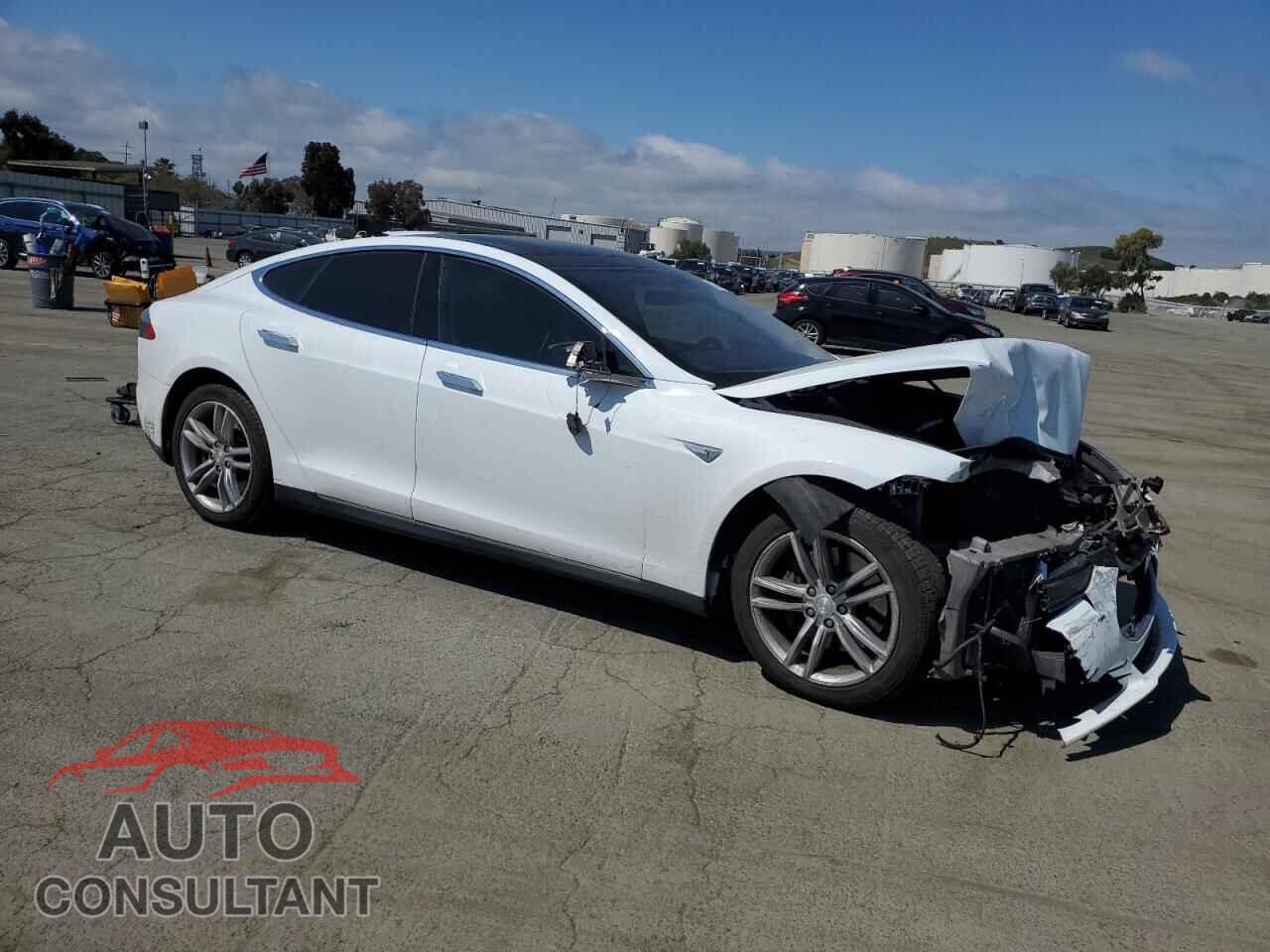 TESLA MODEL S 2013 - 5YJSA1CN6DFP12183