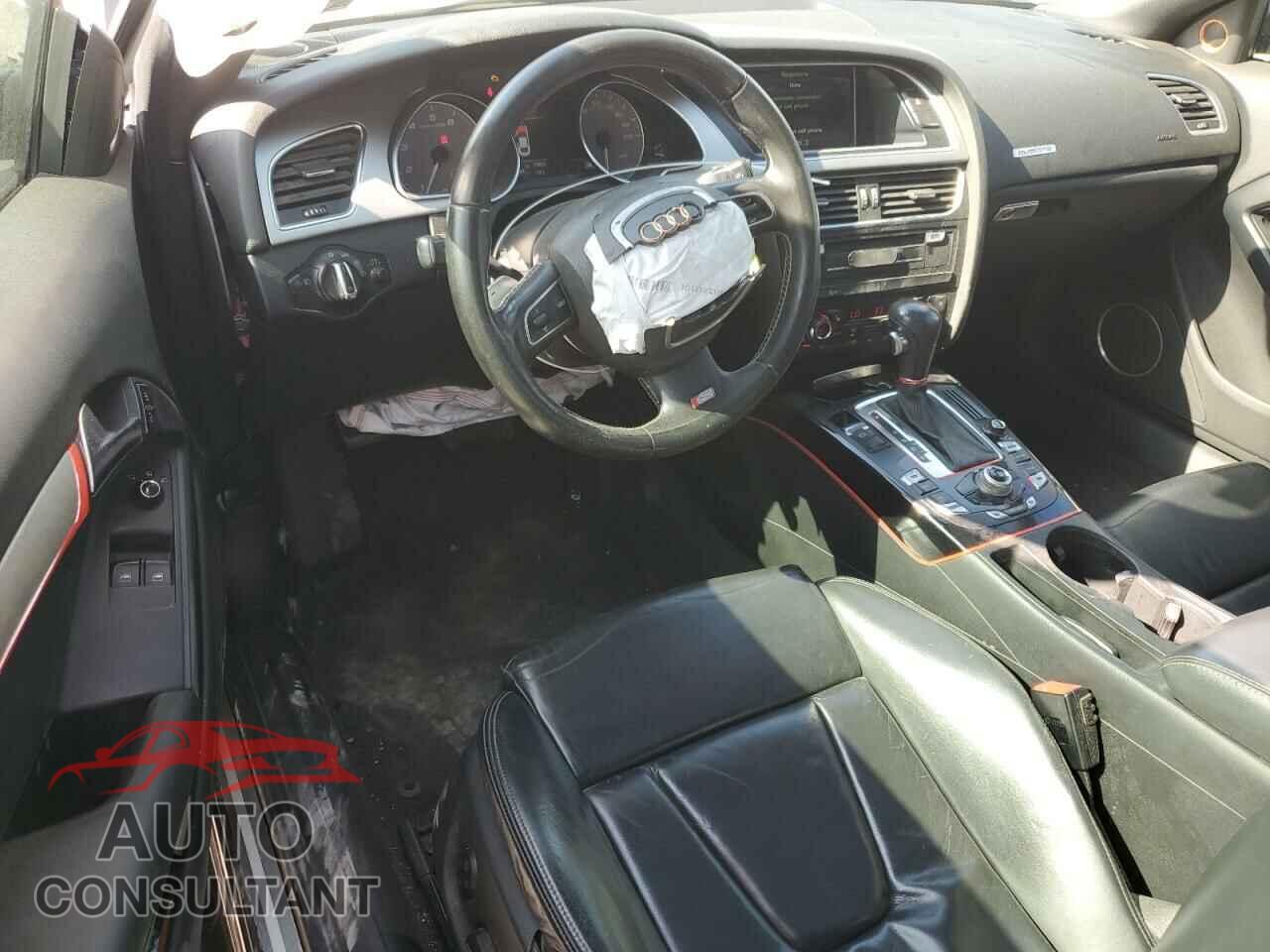 AUDI S5/RS5 2011 - WAUCVAFR8BA027161