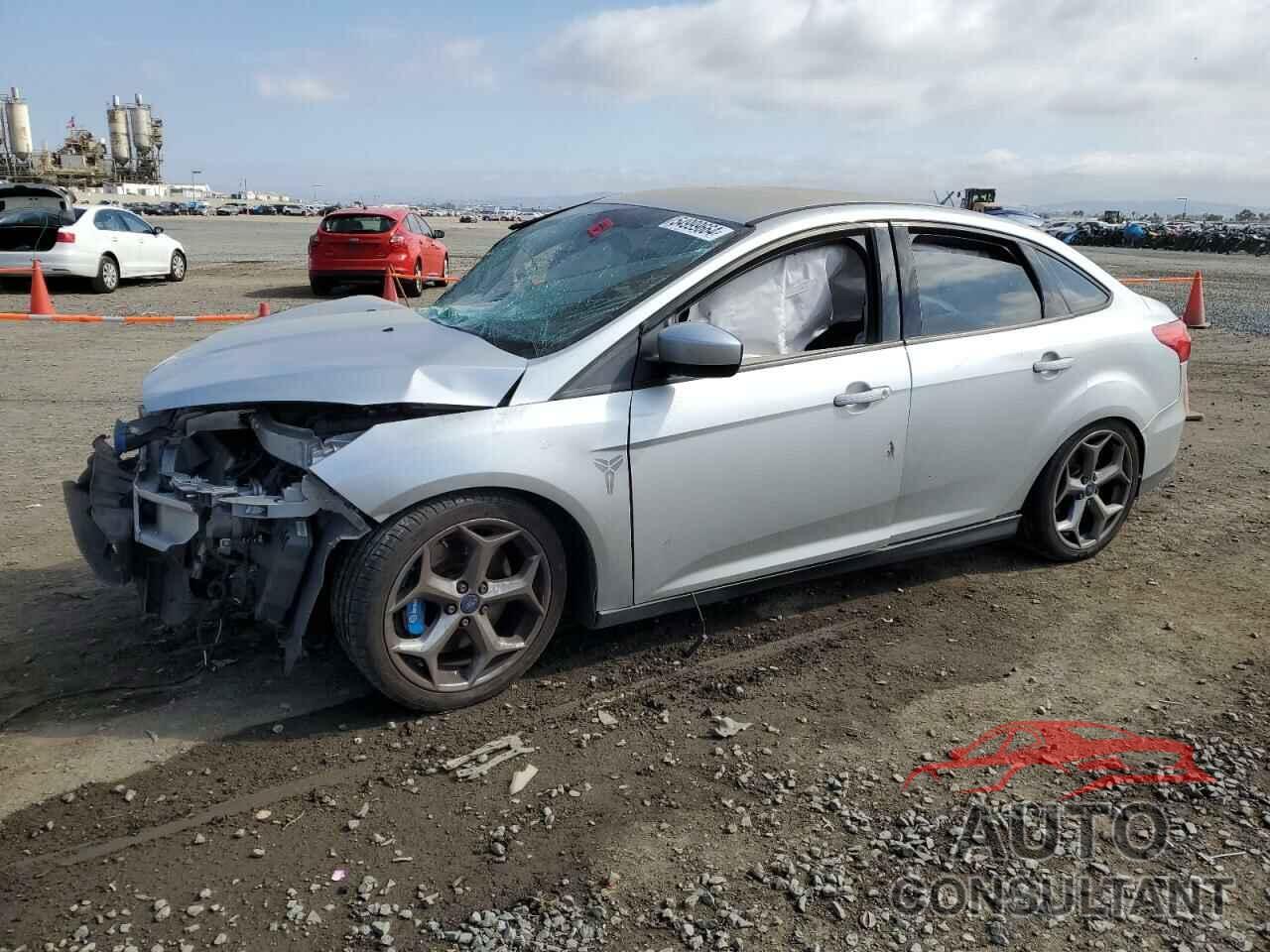 FORD FOCUS 2018 - 1FADP3FE1JL223865