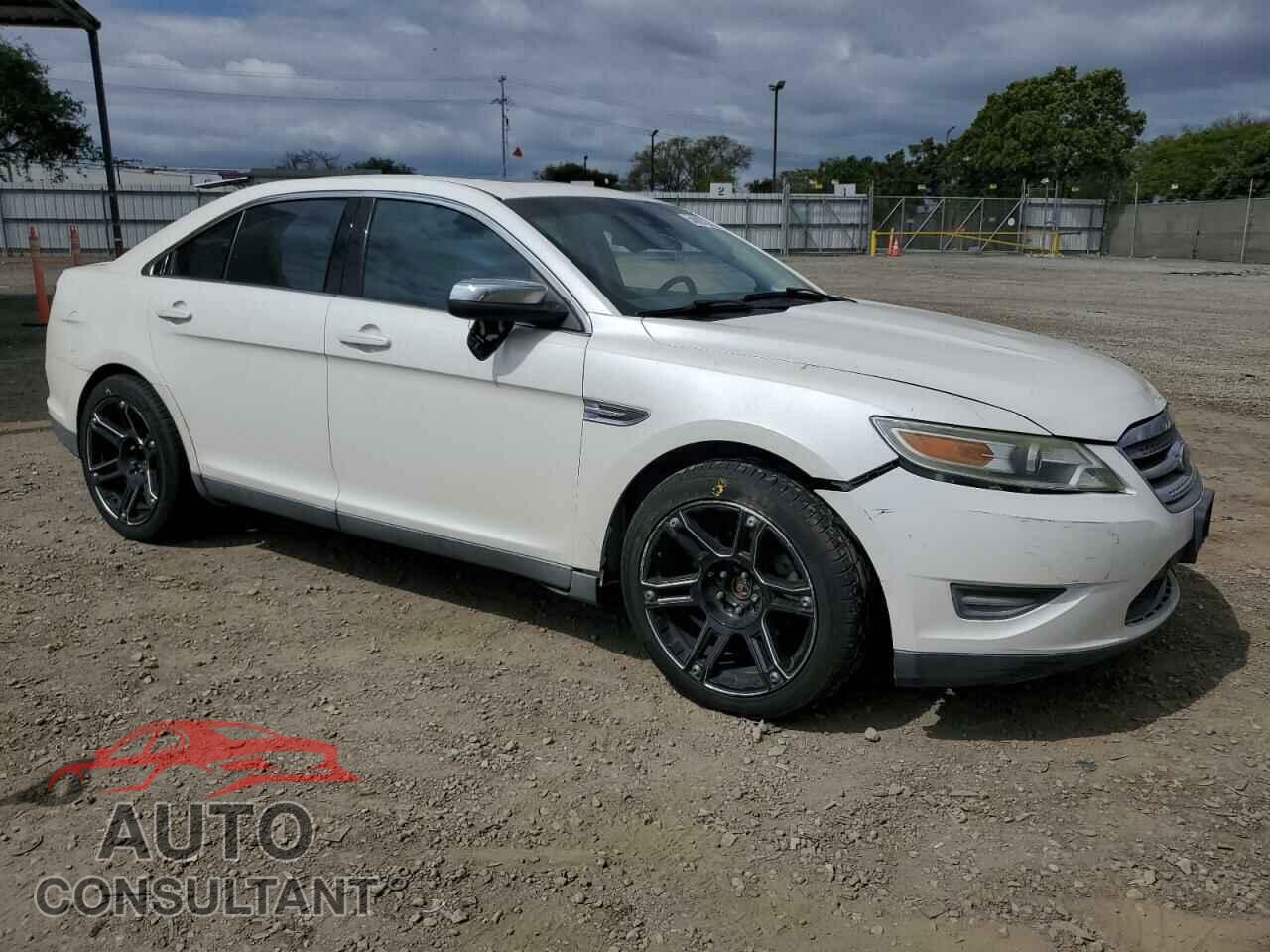FORD TAURUS 2011 - 1FAHP2FW2BG167708
