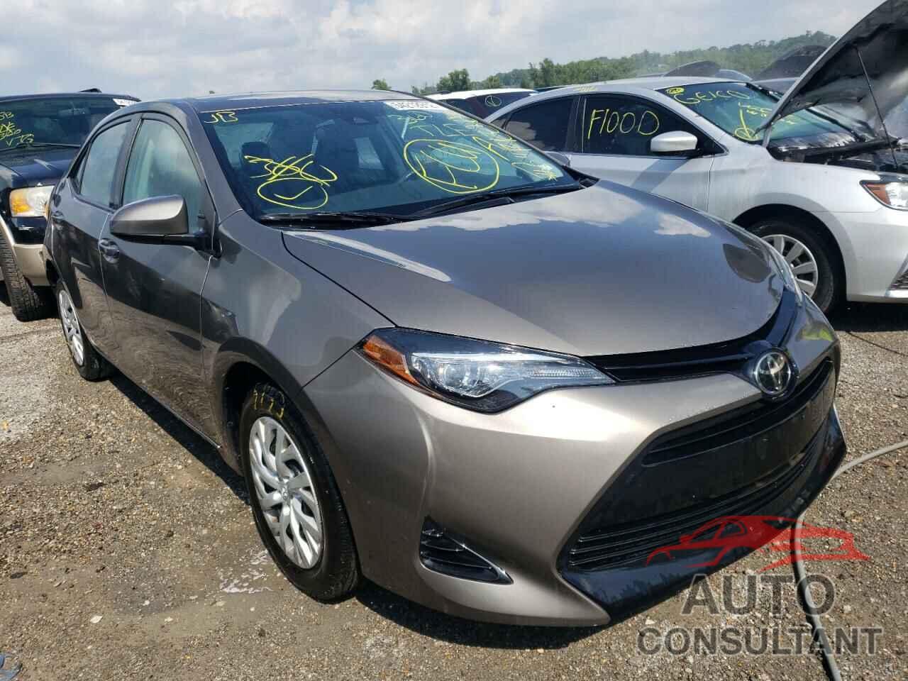 TOYOTA COROLLA 2018 - 5YFBURHE3JP810831