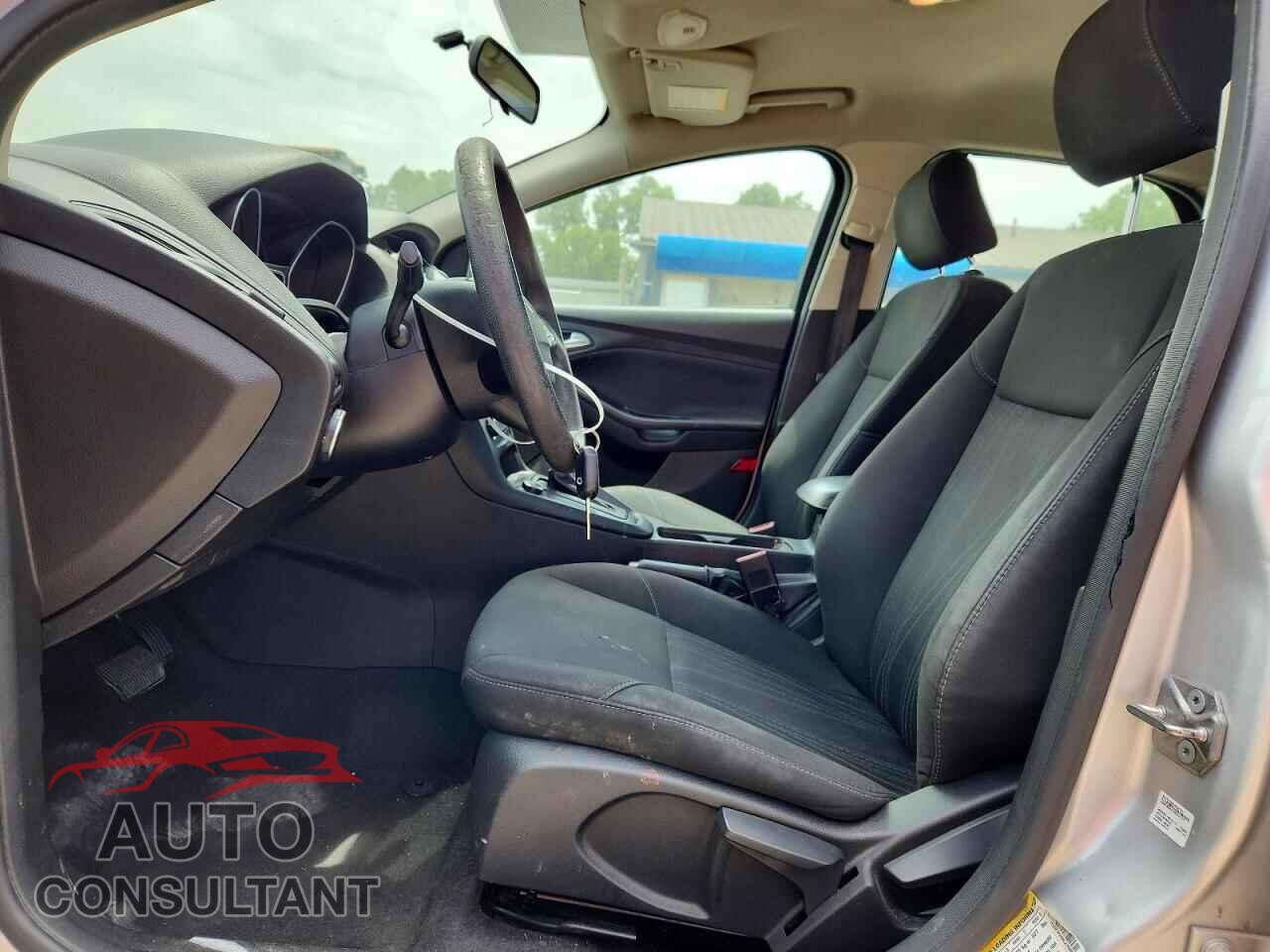 FORD FOCUS 2017 - 1FADP3F20HL229897