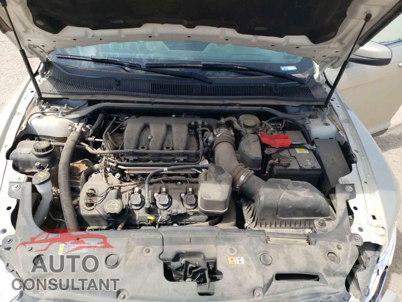 FORD TAURUS 2017 - 1FAHP2E83HG114673