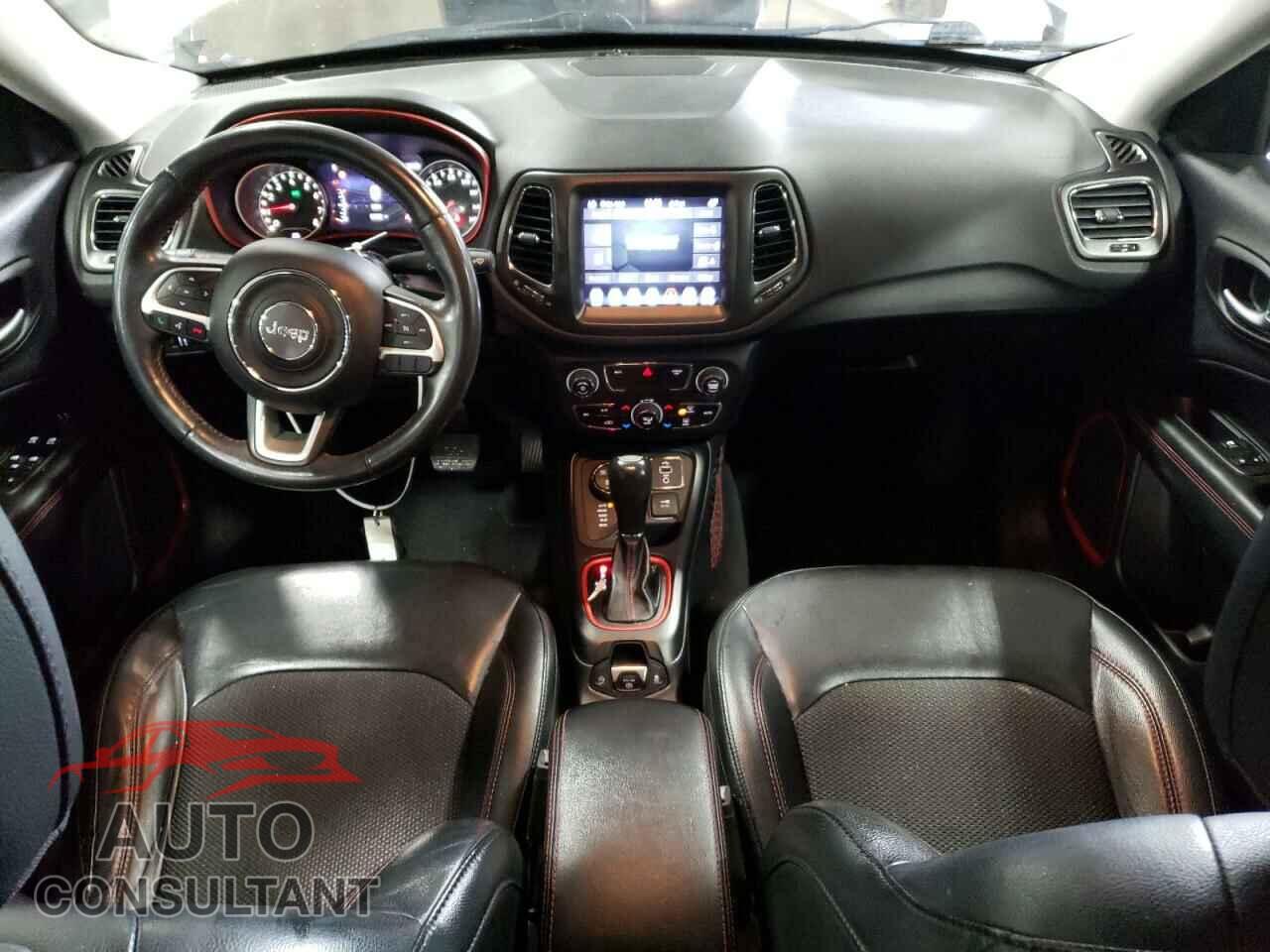JEEP COMPASS 2019 - 3C4NJDDB8KT618193