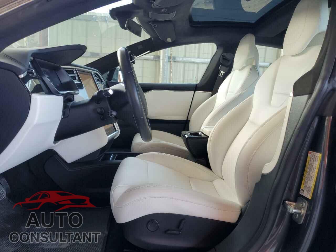 TESLA MODEL S 2017 - 5YJSA1E10HF211273