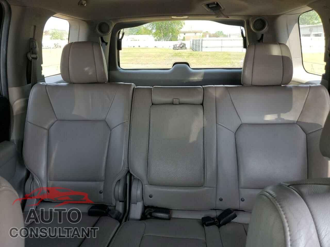 HONDA PILOT 2012 - 5FNYF4H92CB059200