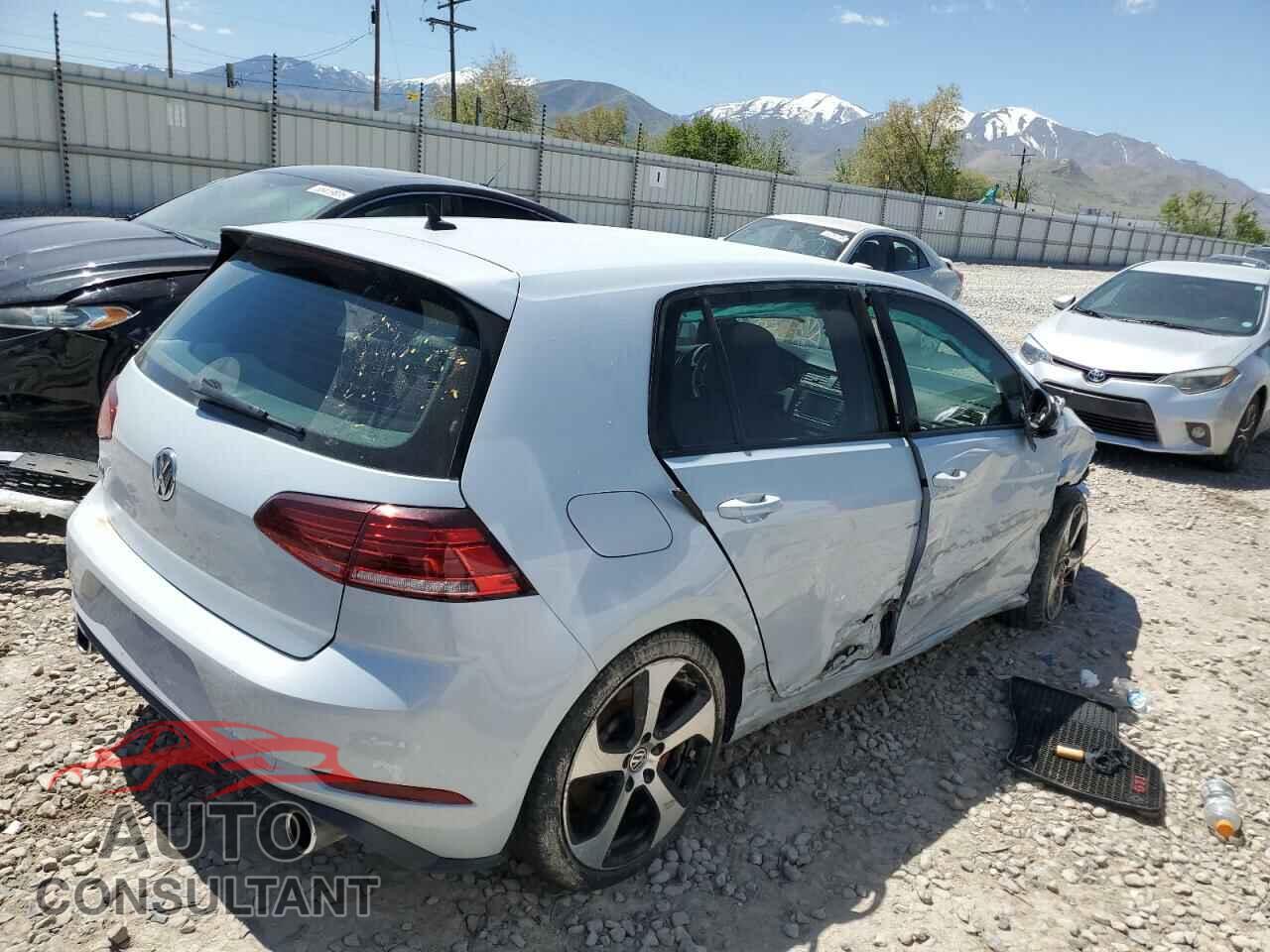 VOLKSWAGEN GTI 2019 - 3VW5T7AU6KM003473