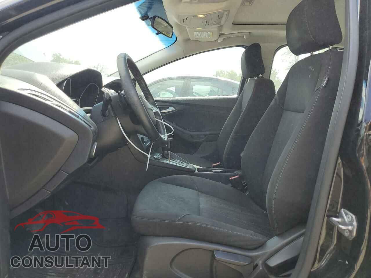 FORD FOCUS 2015 - 1FADP3F21FL339287