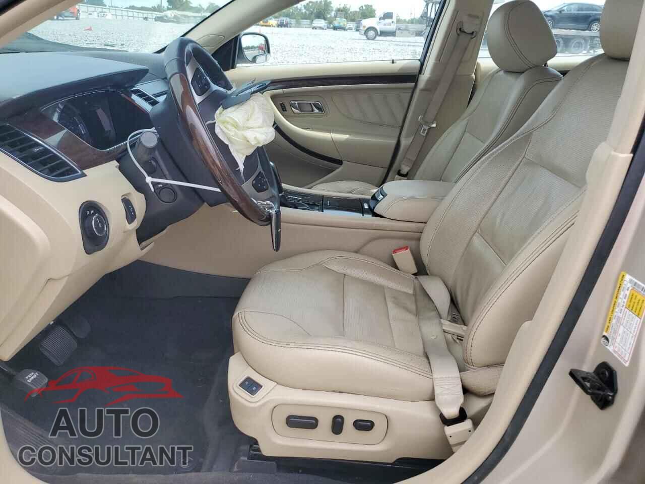 FORD TAURUS 2017 - 1FAHP2F82HG109964
