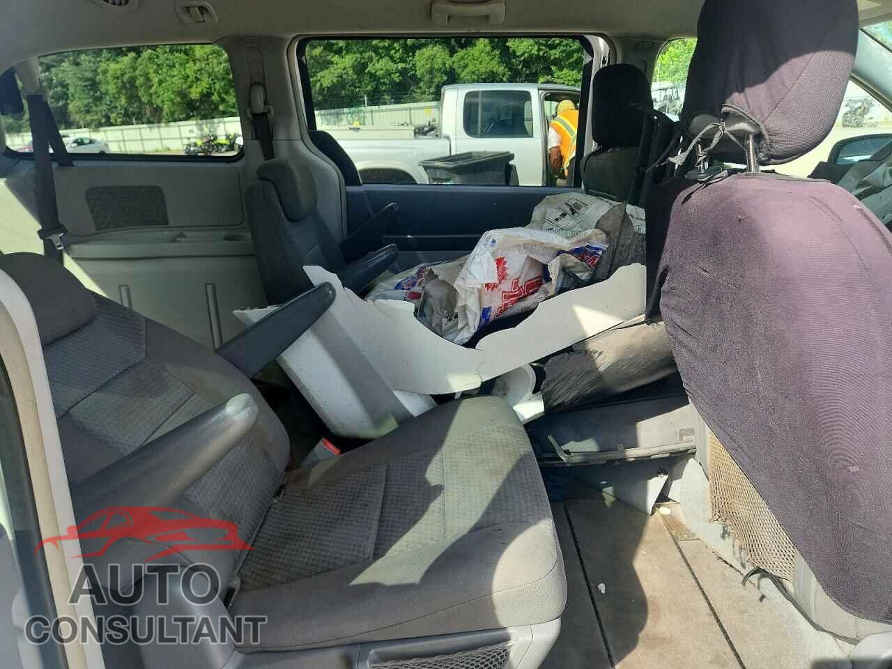 DODGE CARAVAN 2010 - 2D4RN5D14AR409475