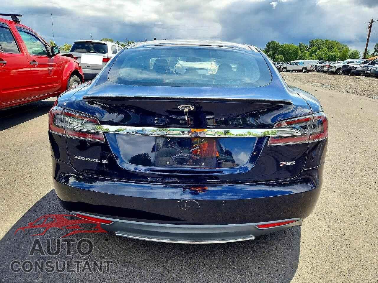 TESLA MODEL S 2014 - 5YJSA1H17EFP47435