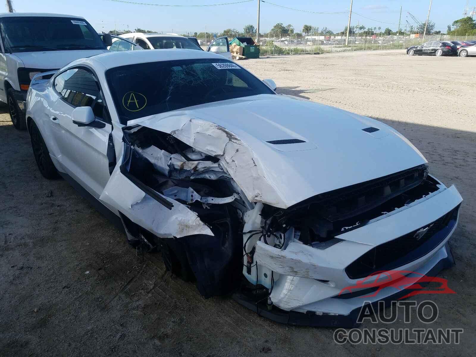FORD MUSTANG 2020 - 1FA6P8CF8L5105726