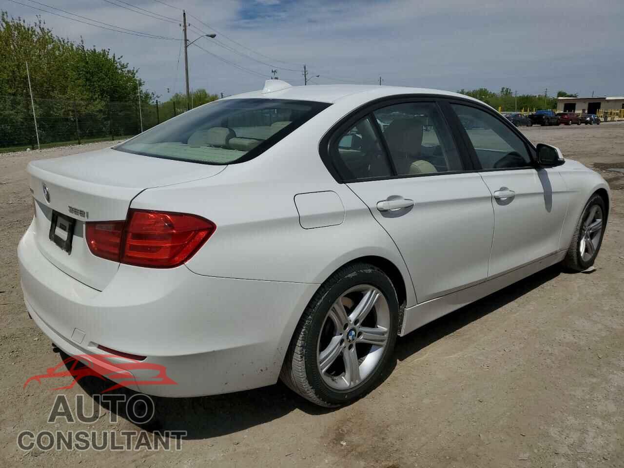 BMW 3 SERIES 2013 - WBA3B3C57DF538002
