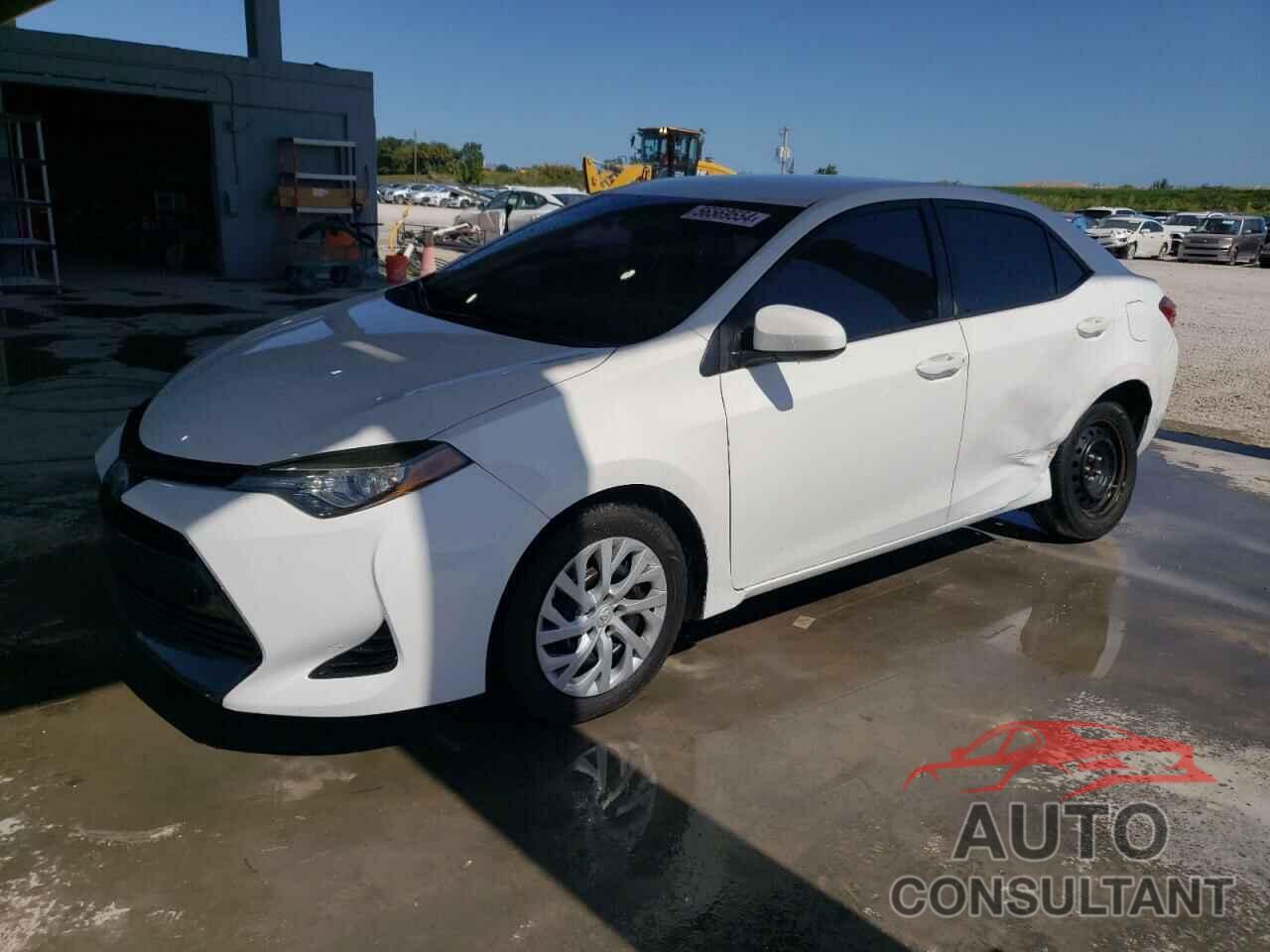 TOYOTA COROLLA 2018 - 5YFBURHE4JP851520