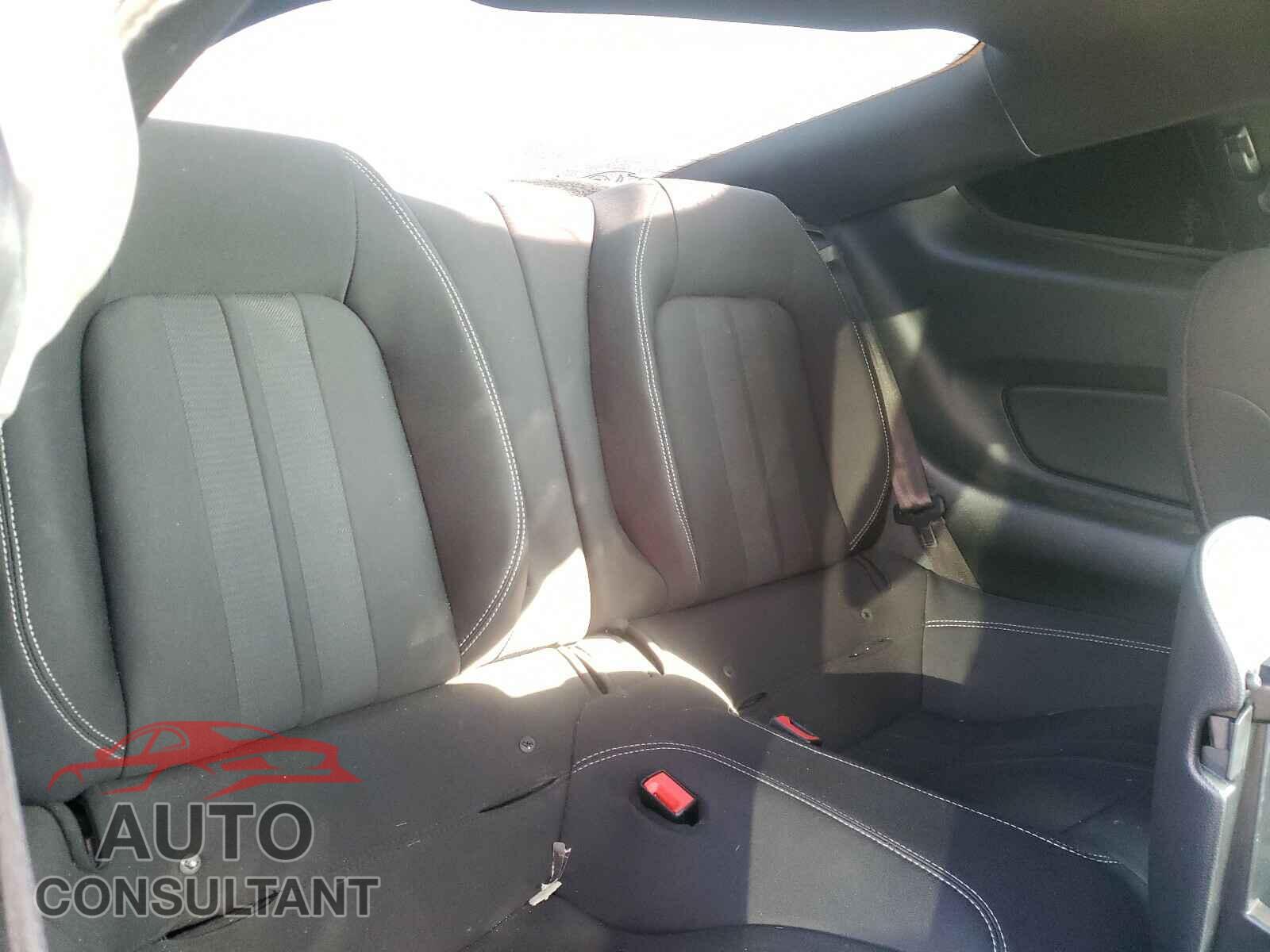 FORD MUSTANG 2019 - 1FA6P8TH1K5114591