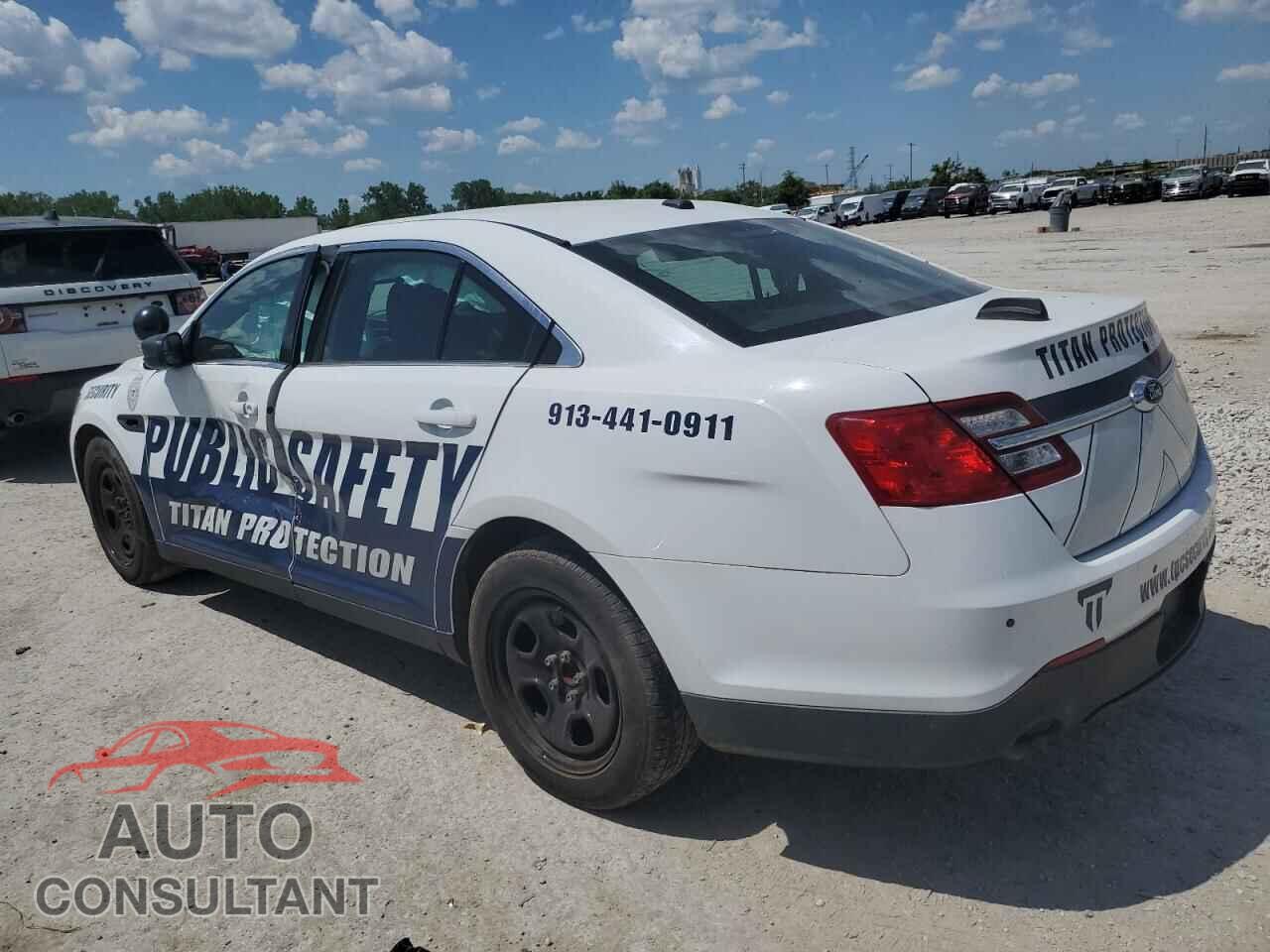 FORD TAURUS 2017 - 1FAHP2L82HG100122