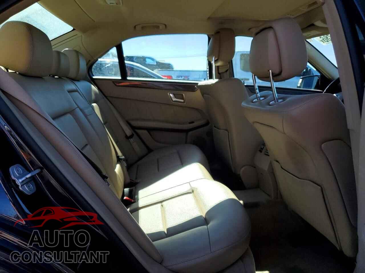 MERCEDES-BENZ E-CLASS 2012 - WDDHF5KB8CA596332