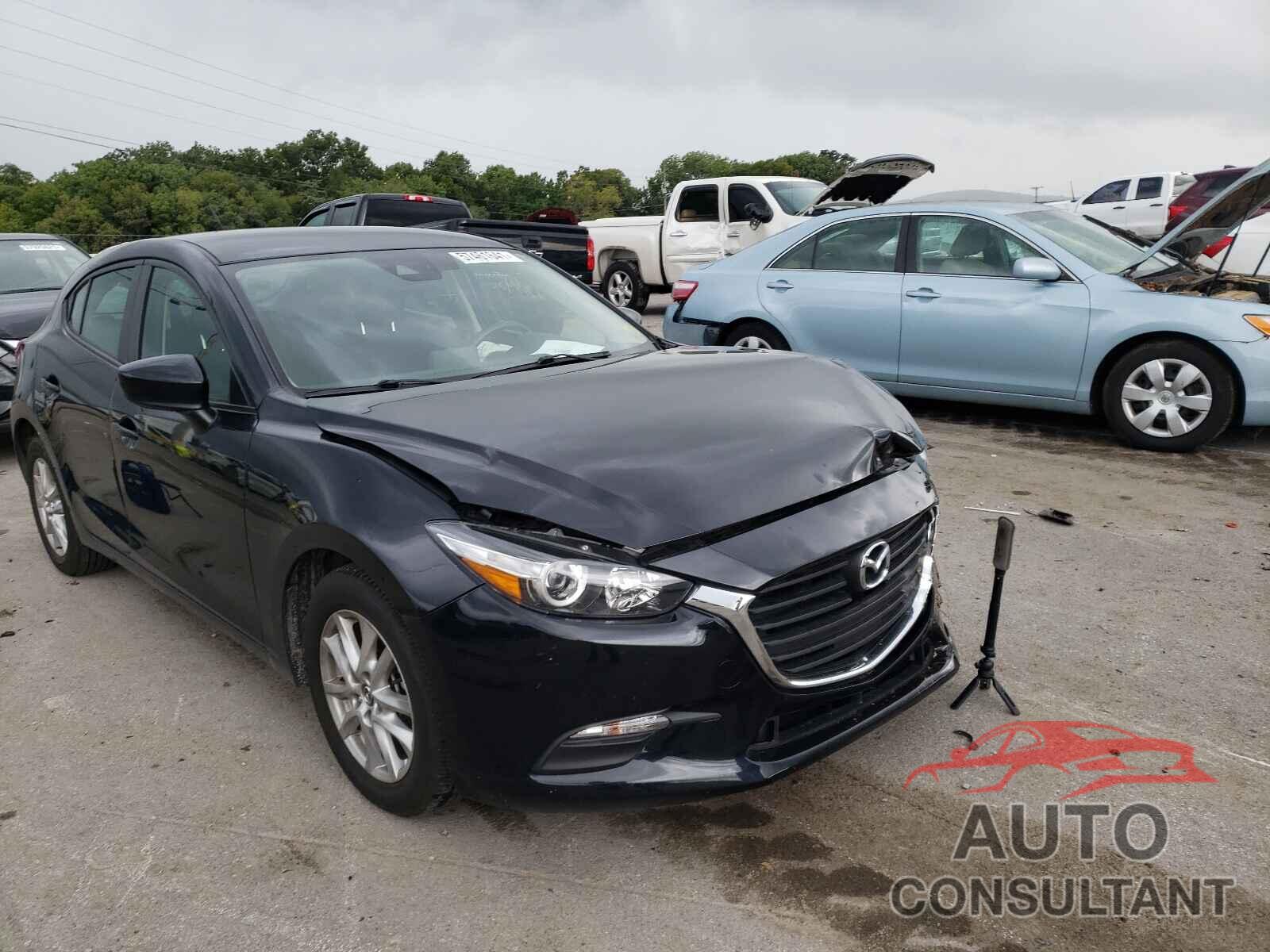 MAZDA 3 2018 - 3MZBN1K75JM240361