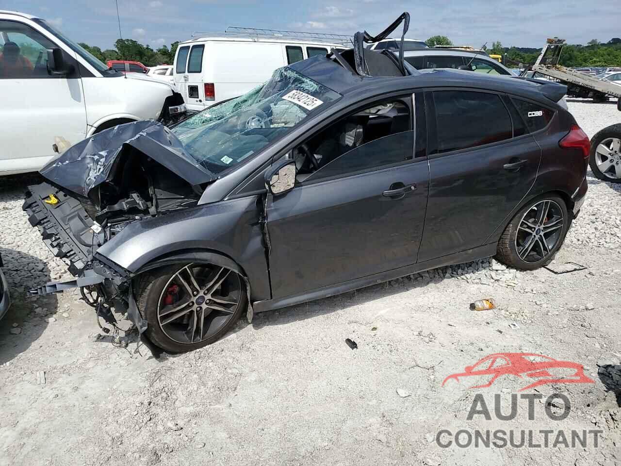 FORD FOCUS 2018 - 1FADP3L96JL204509