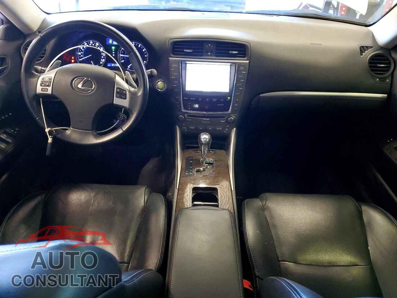 LEXUS IS 2012 - JTHCF5C22C5056100