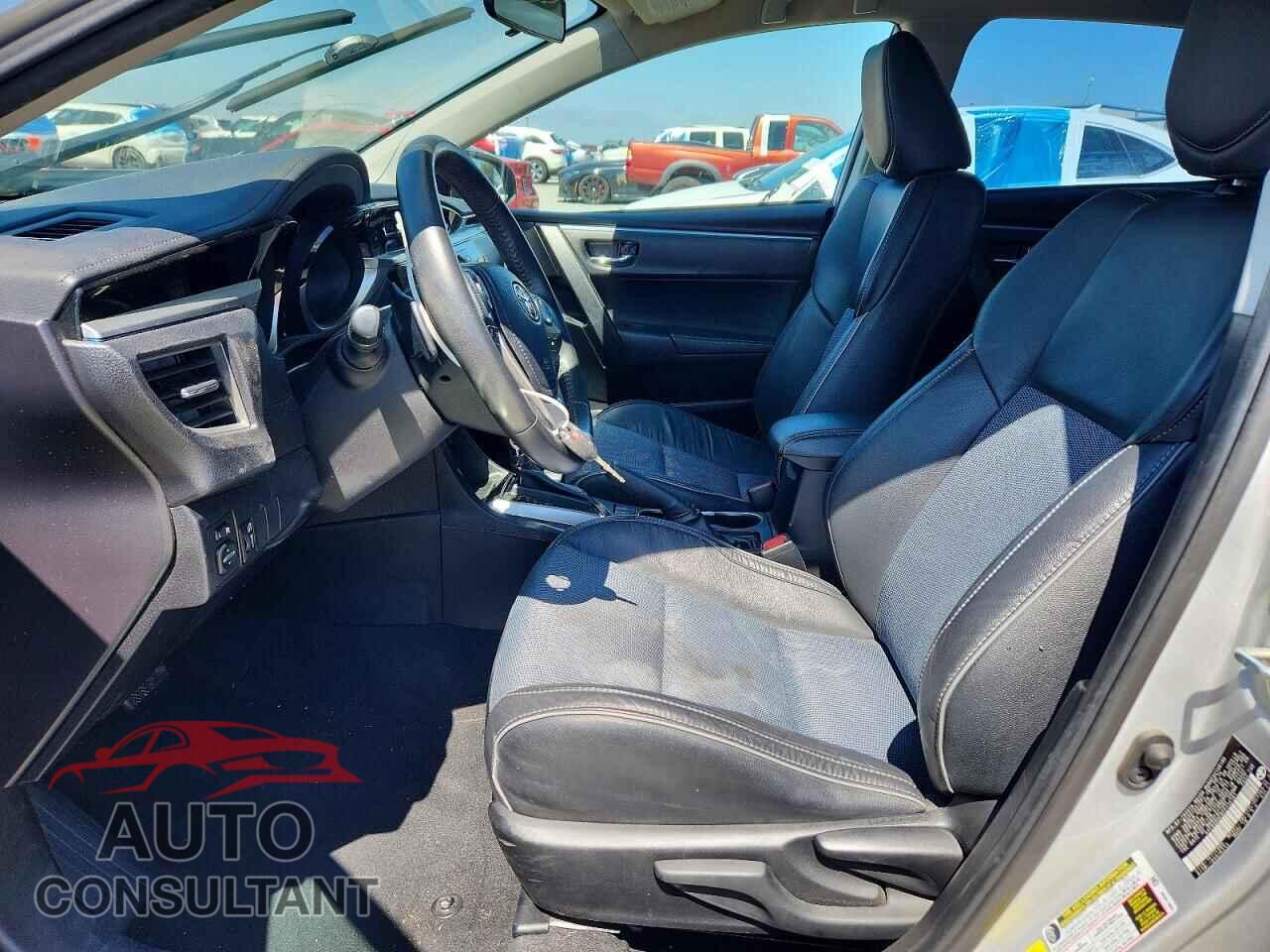 TOYOTA COROLLA 2015 - 5YFBURHE8FP216761