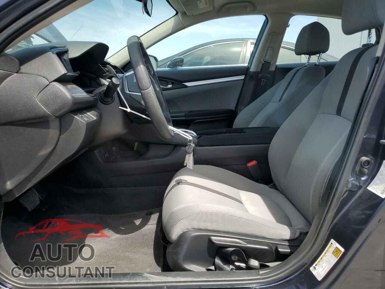 HONDA CIVIC 2018 - 2HGFC2F58JH606337