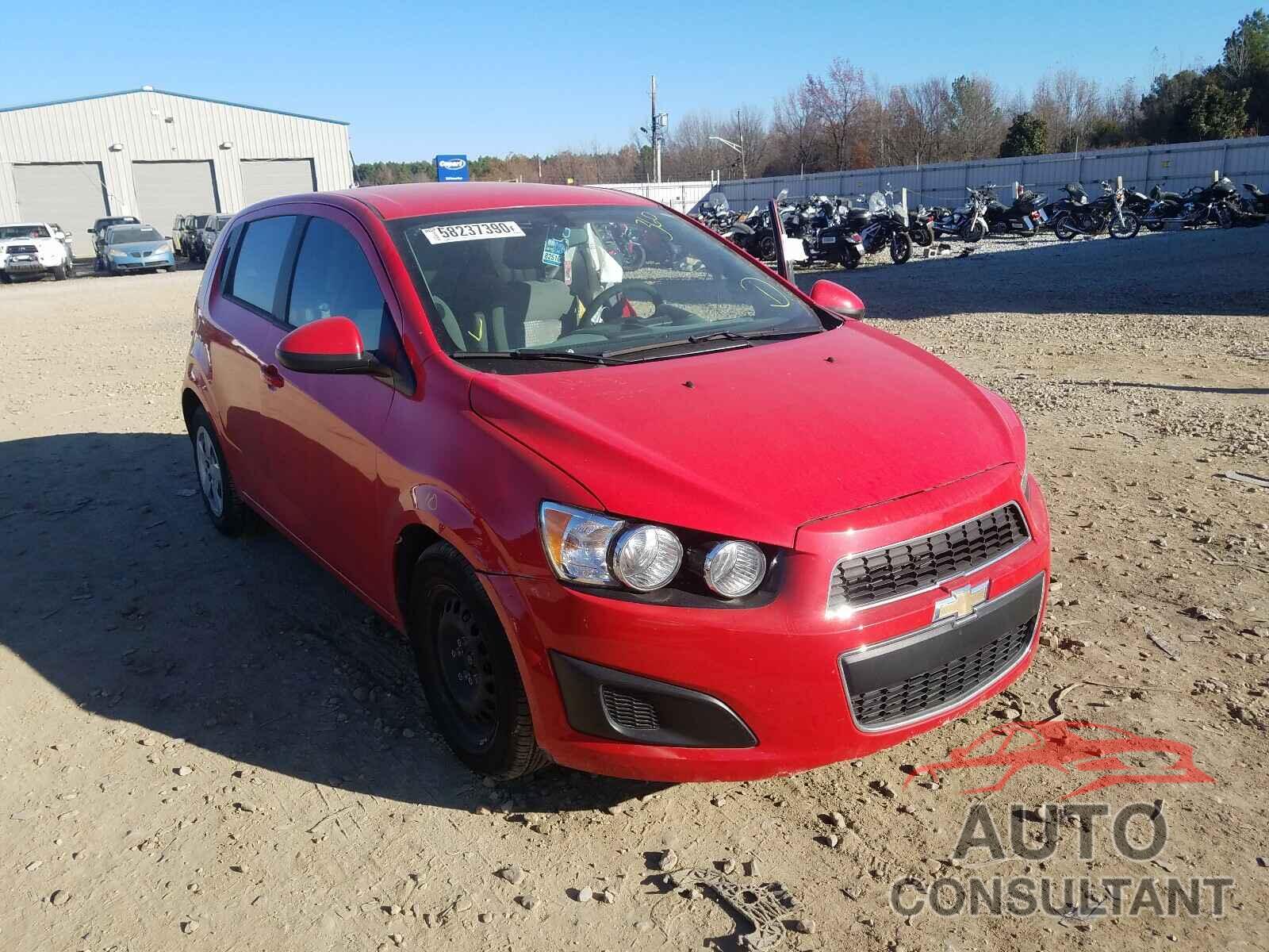 CHEVROLET SONIC 2016 - 1G1JA6SH9G4181778