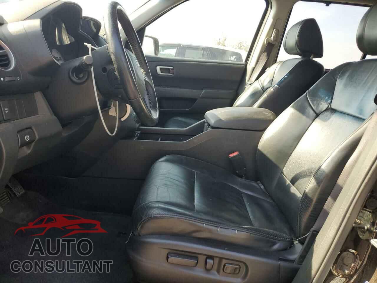 HONDA PILOT 2011 - 5FNYF3H93BB045380