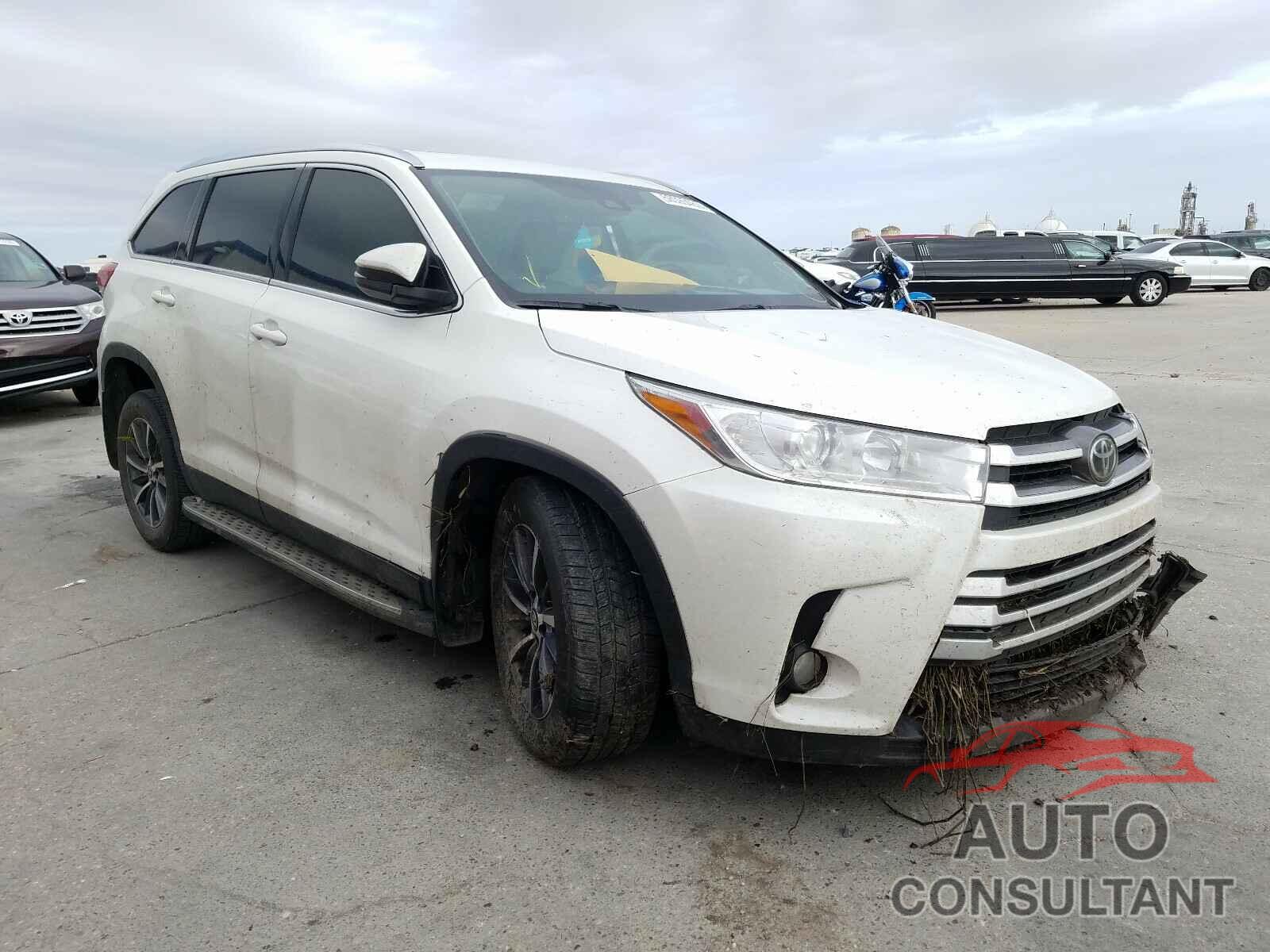 TOYOTA HIGHLANDER 2019 - 5TDKZRFH7KS348460