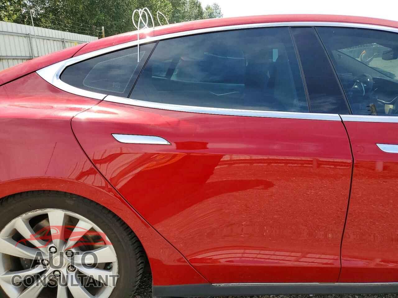 TESLA MODEL S 2015 - 5YJSA1V23FF099302