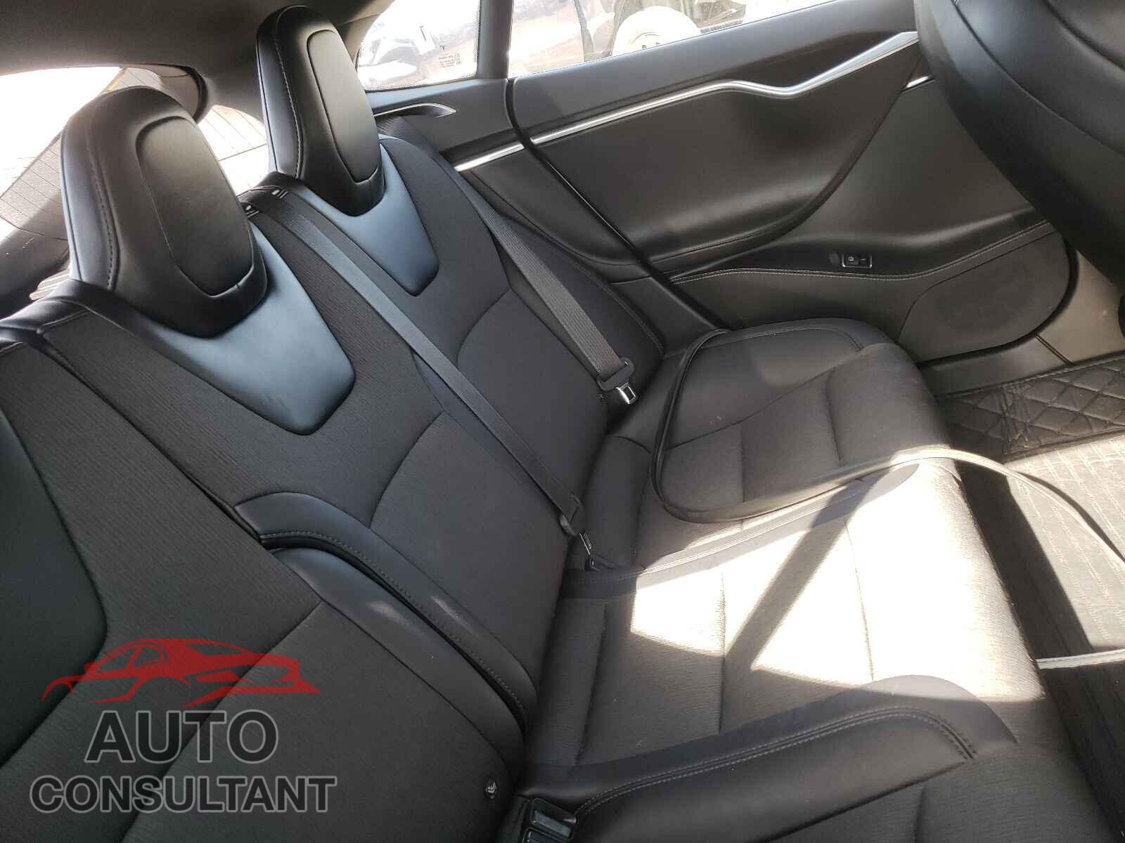 TESLA MODEL S 2017 - 5YJSA1E28HF215080