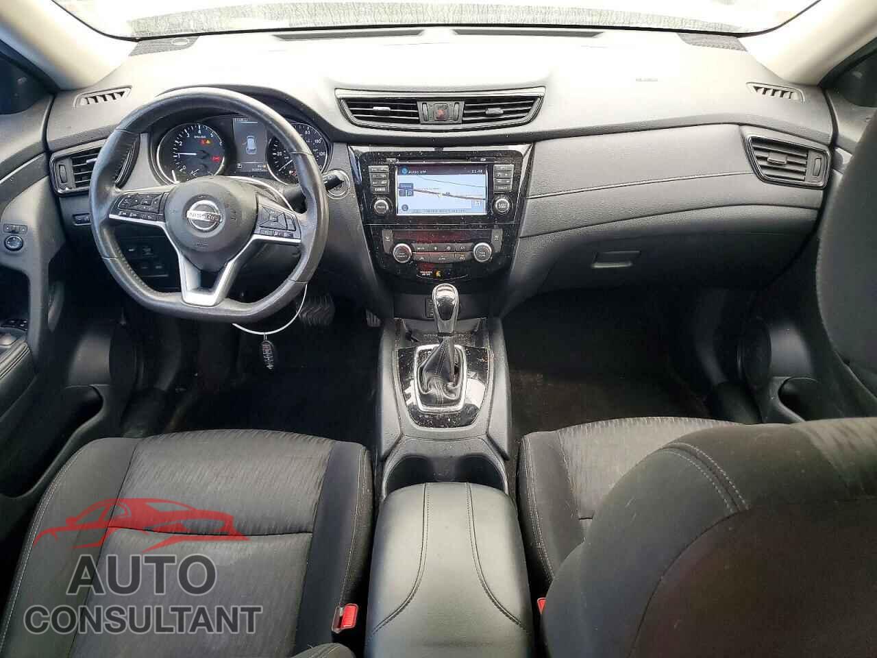 NISSAN ROGUE 2017 - KNMAT2MV7HP570030
