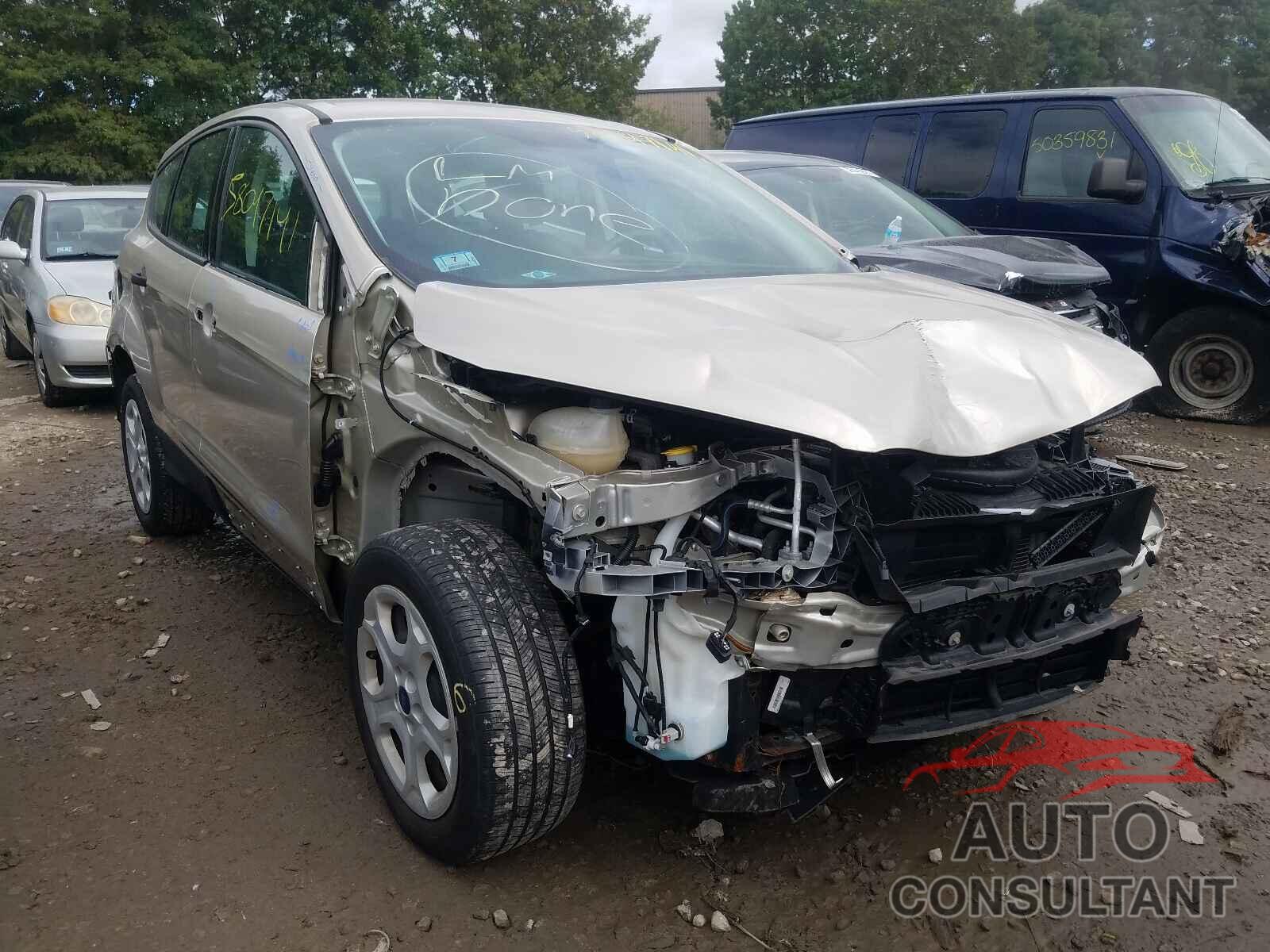 FORD ESCAPE 2017 - 1FMCU0F73HUD01576