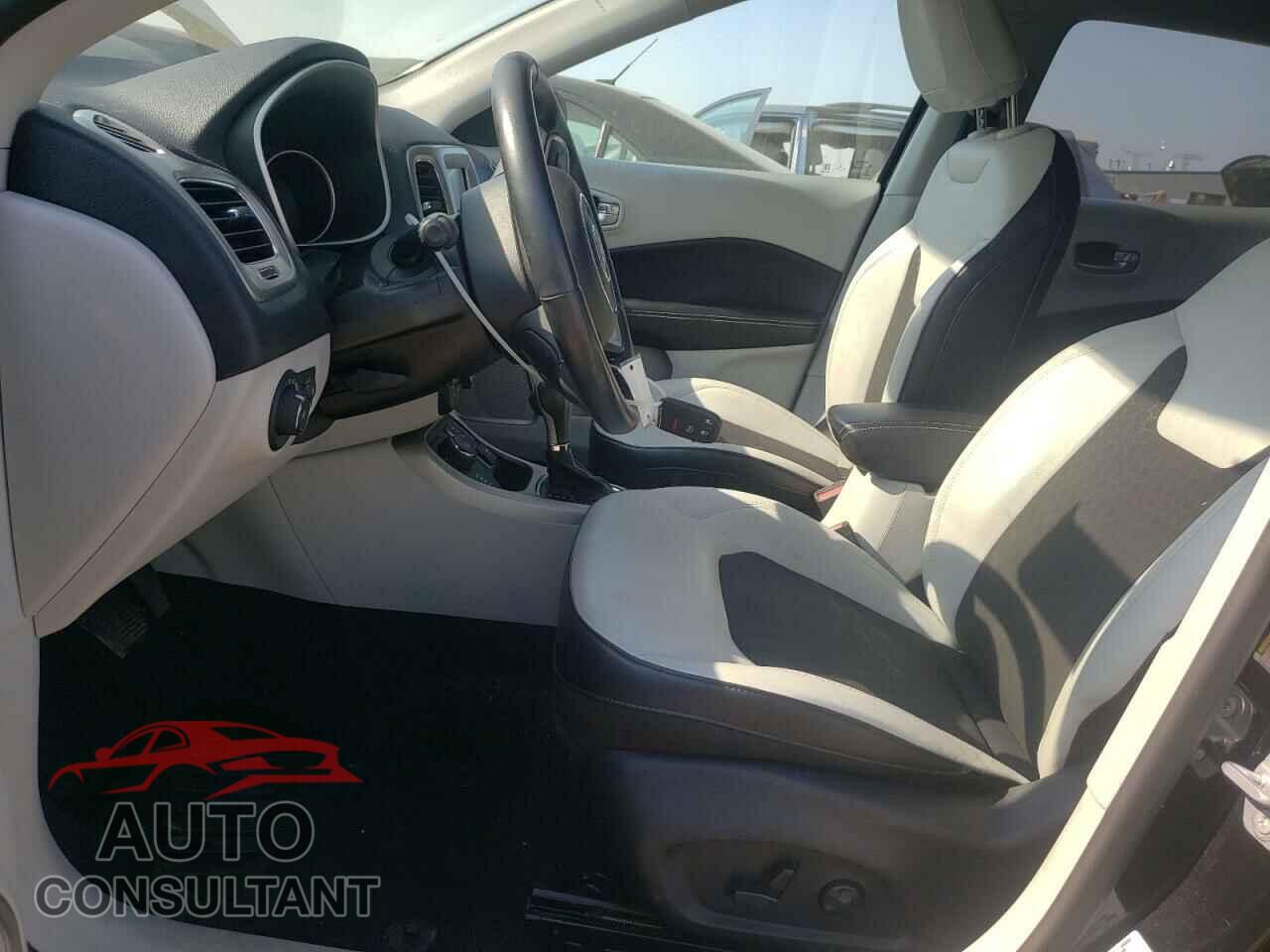 JEEP COMPASS 2017 - 3C4NJDBB1HT657106