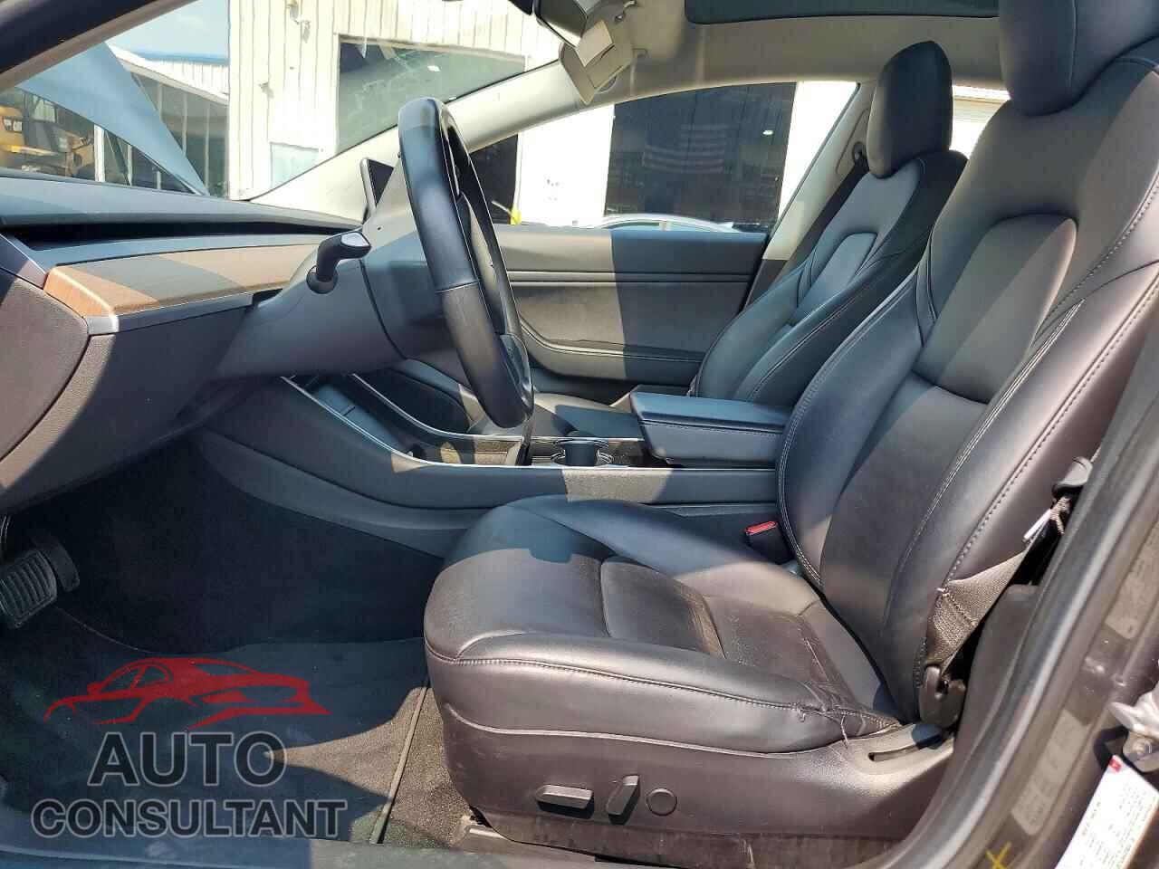 TESLA MODEL 3 2018 - 5YJ3E1EA4JF024178