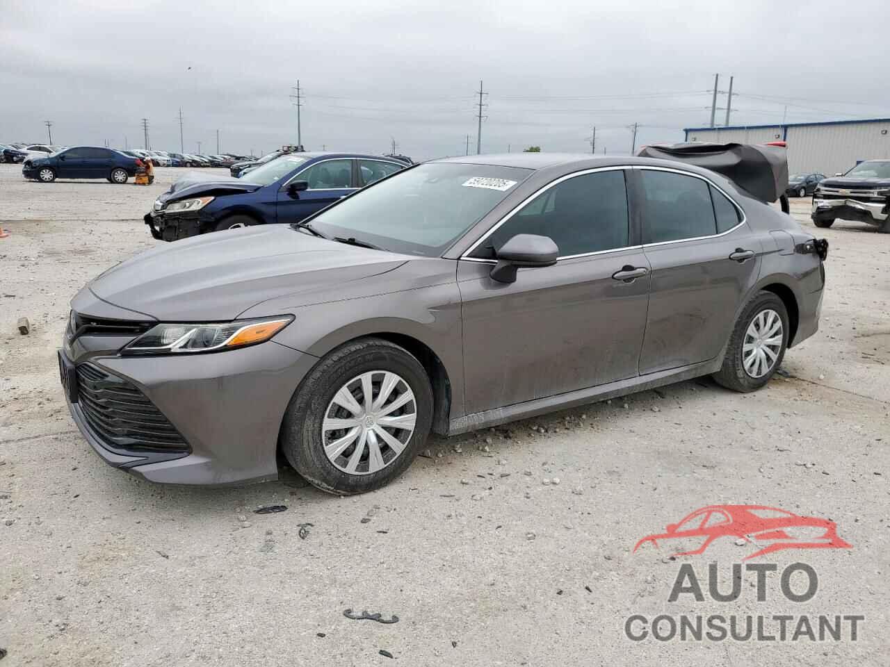 TOYOTA CAMRY 2018 - 4T1B11HK5JU084498
