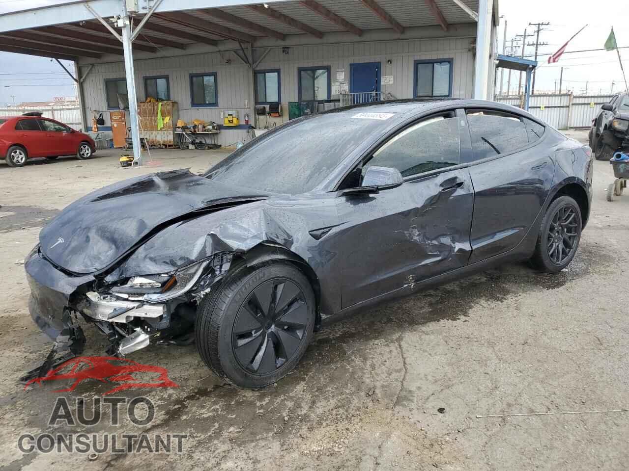 TESLA MODEL 3 2025 - 5YJ3E1EA6SF943455
