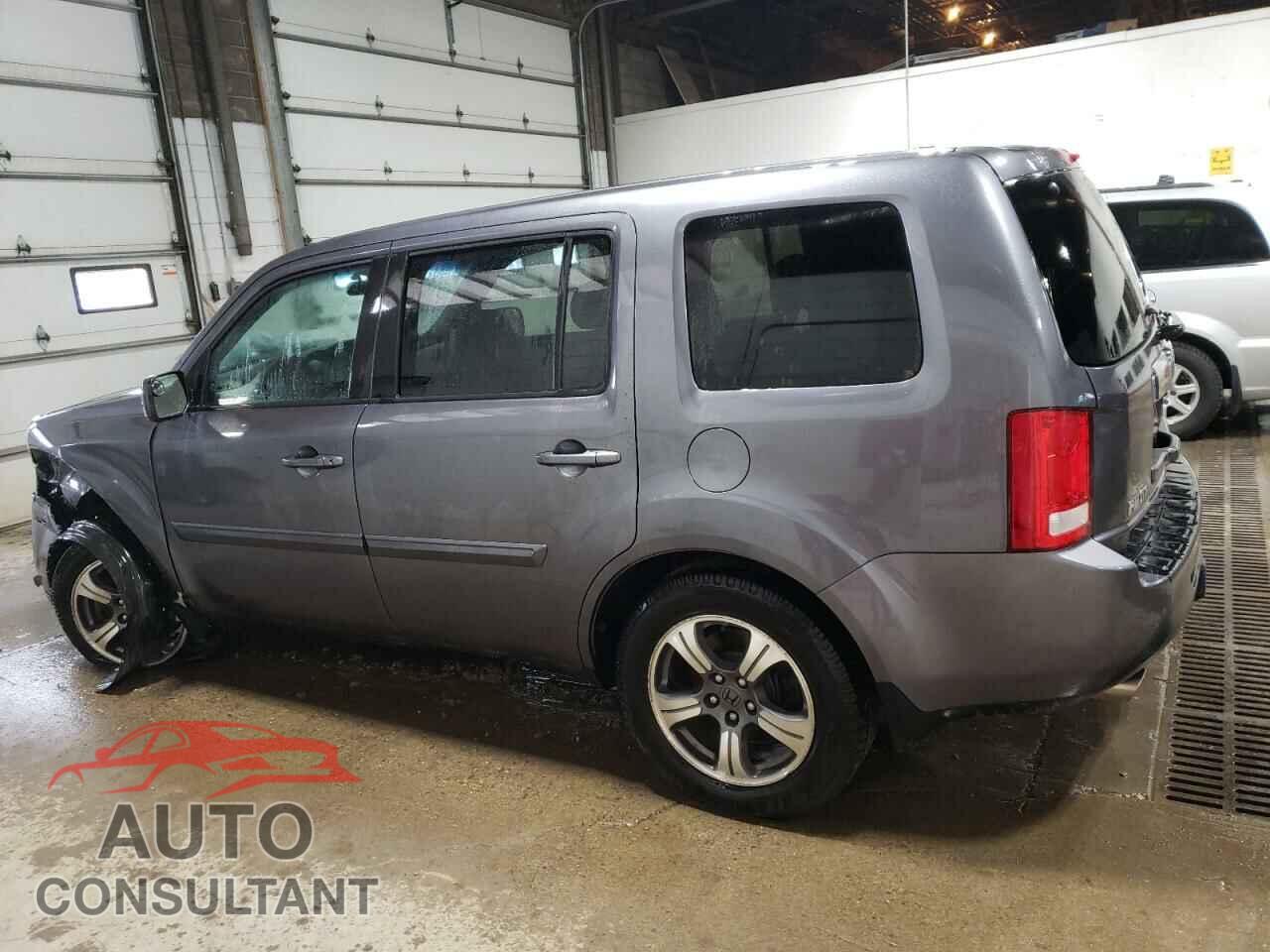 HONDA PILOT 2015 - 5FNYF4H36FB070393
