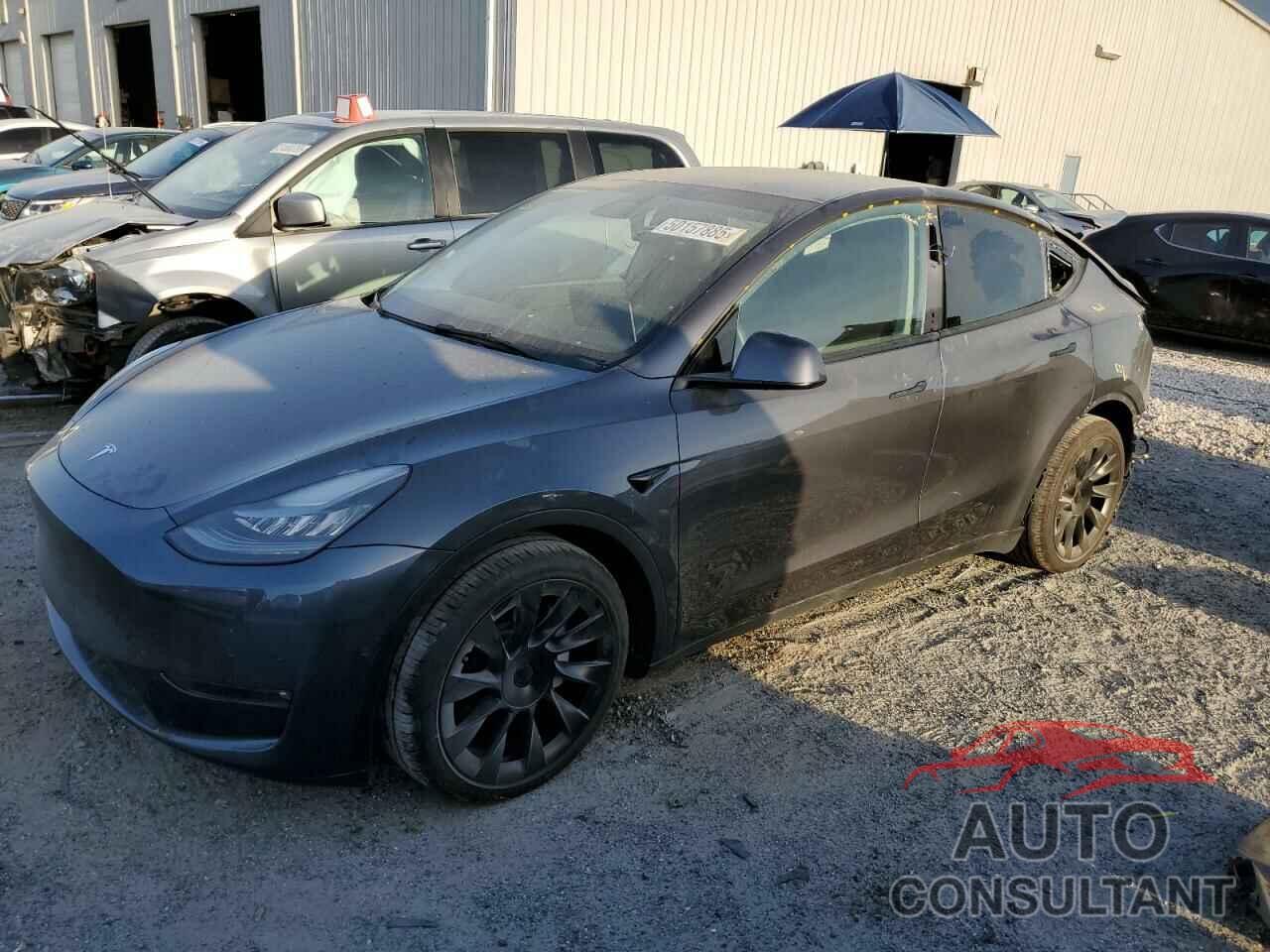 TESLA MODEL Y 2021 - 5YJYGAEE5MF211422