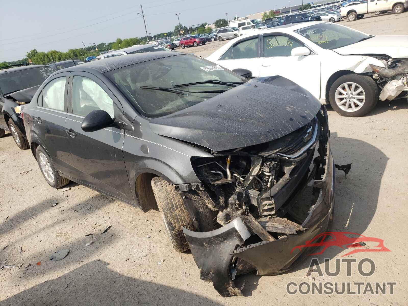 CHEVROLET SONIC 2018 - 1G1JD5SHXJ4119508