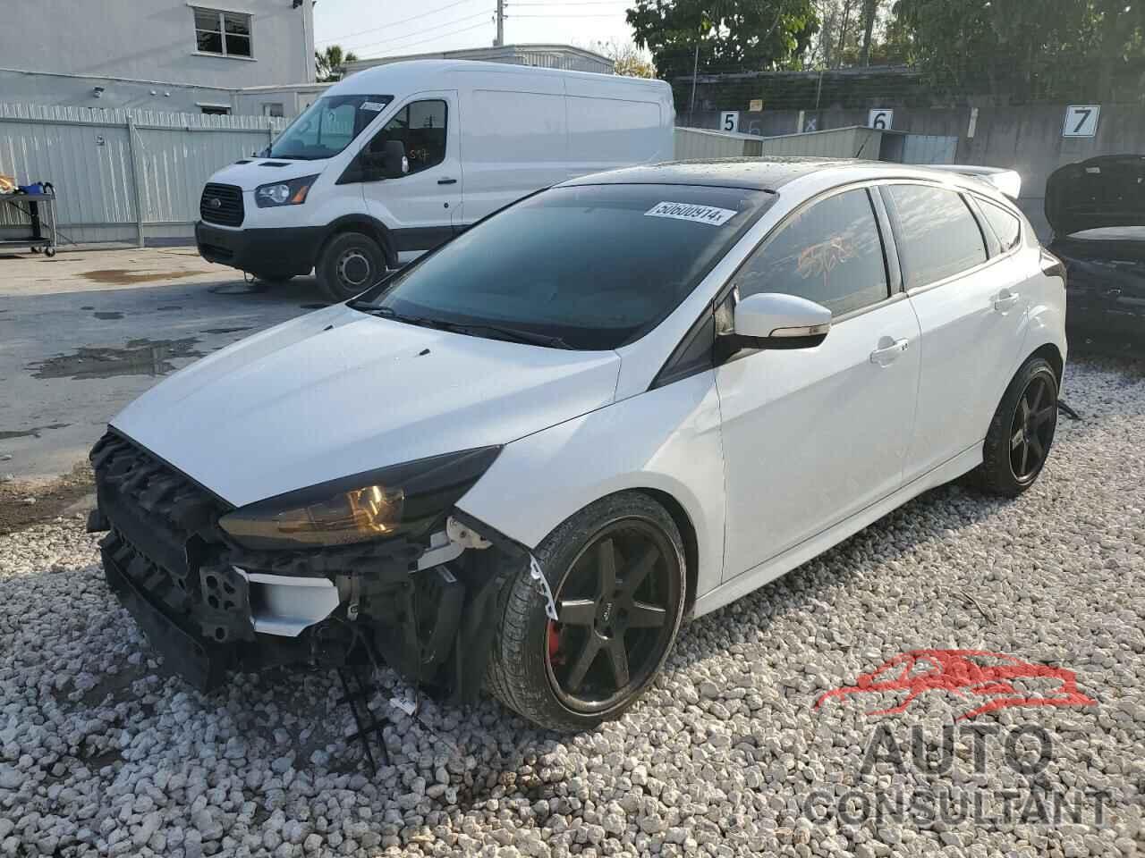 FORD FOCUS 2018 - 1FADP3L9XJL332316