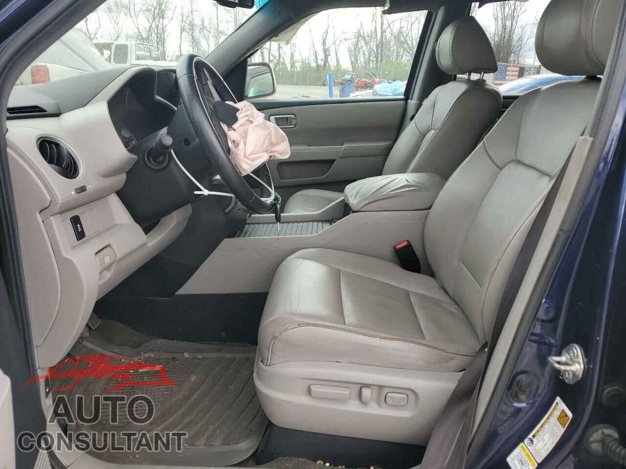 HONDA PILOT 2013 - 5FNYF4H71DB005158